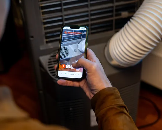 Krijg direct visueel inzicht bij een storing of defect aan apparatuur. Met 123meekijken kijk je live mee via de camera van de melder en bepaal je sneller de juiste vervolgstap.