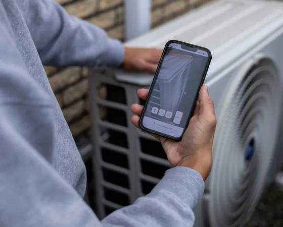 Klant toont airco via 123meekijken zodat het KCC direct kan meekijken en advies geven. Geen monteur nodig, wel direct duidelijkheid.